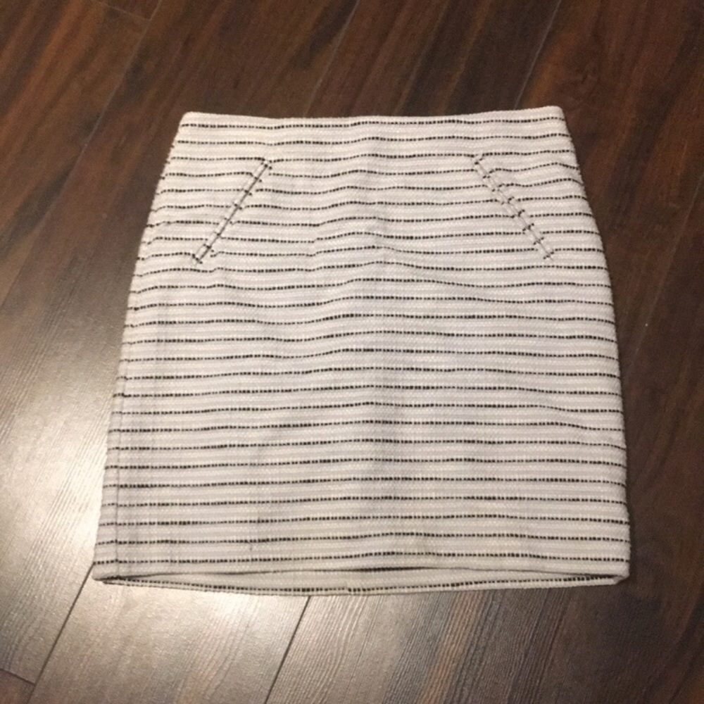 {LOFT} black and gray striped textured skirt